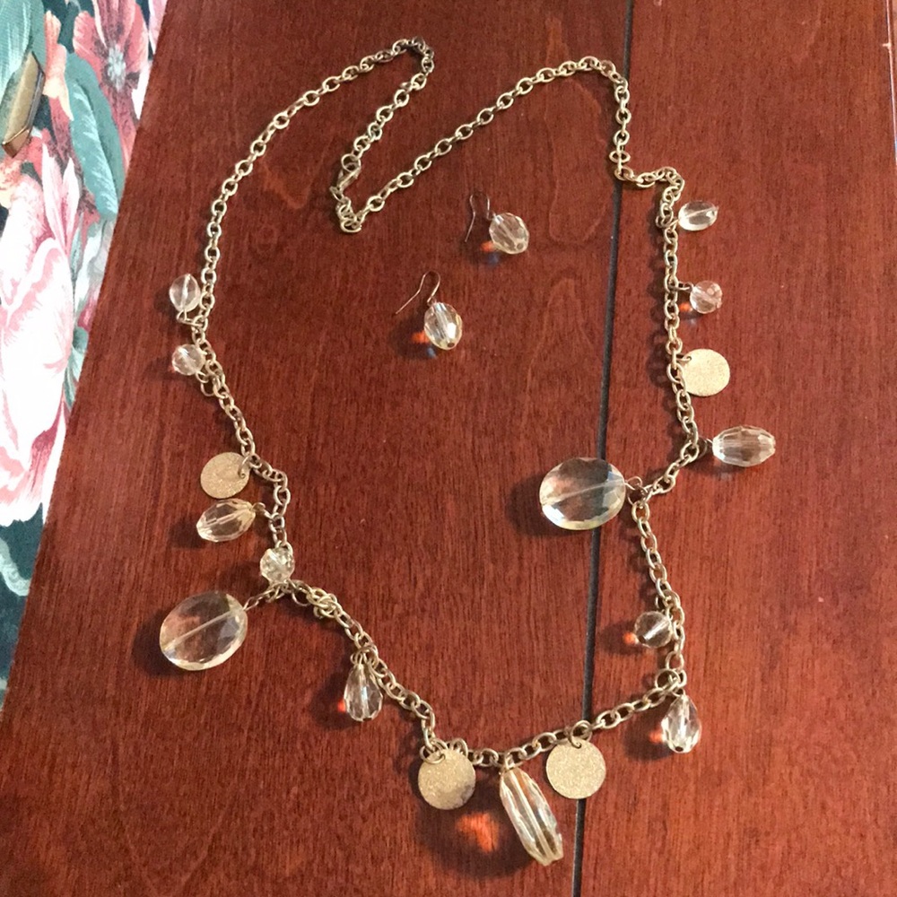 Necklace & earring set!